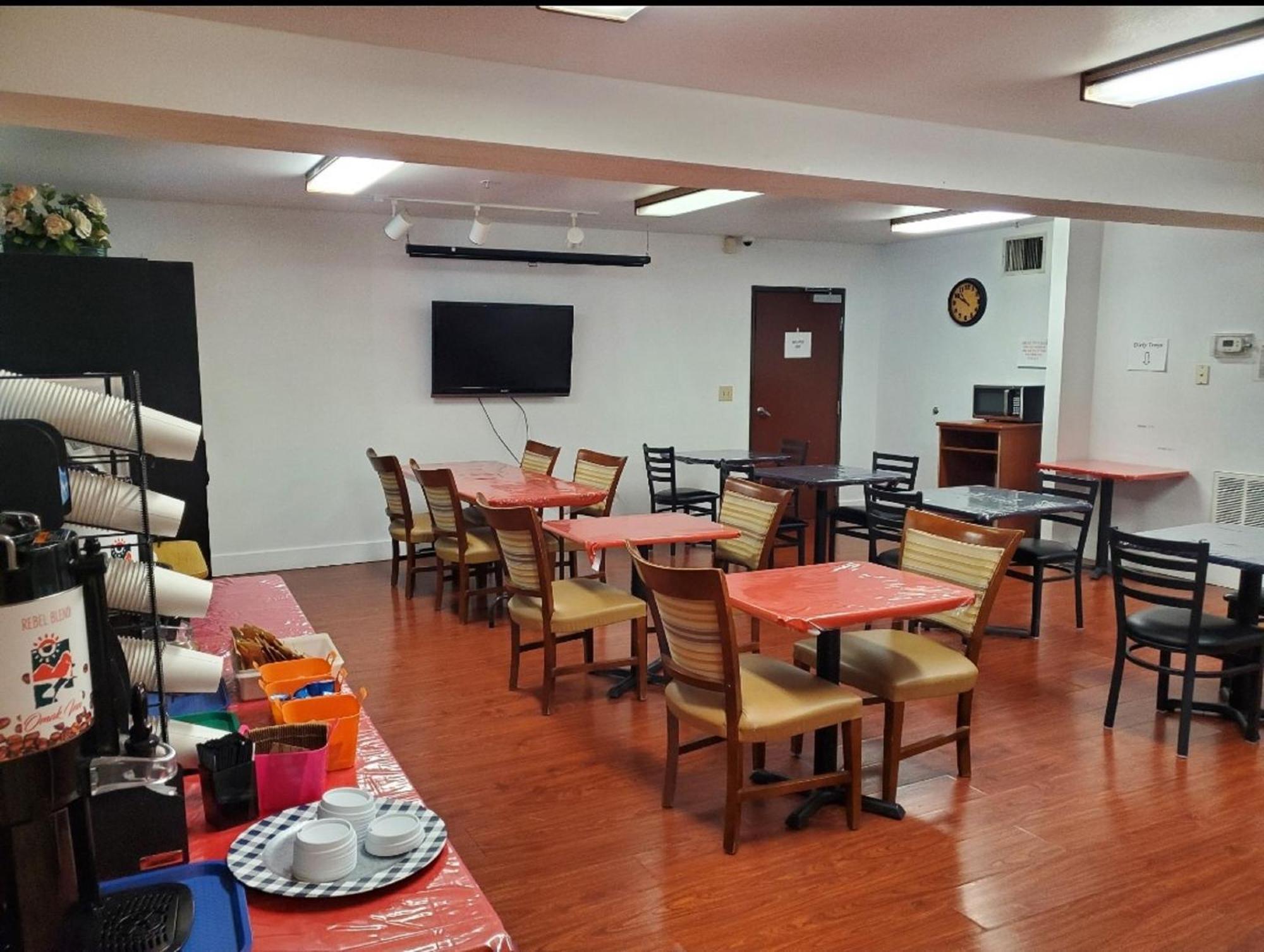 Omak Inn Ngoại thất bức ảnh